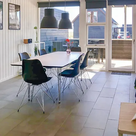 Three-bedroom In Romo 펜션 *