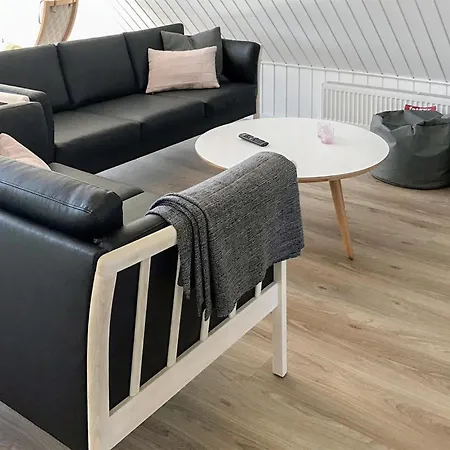 펜션 Three-bedroom In Romo