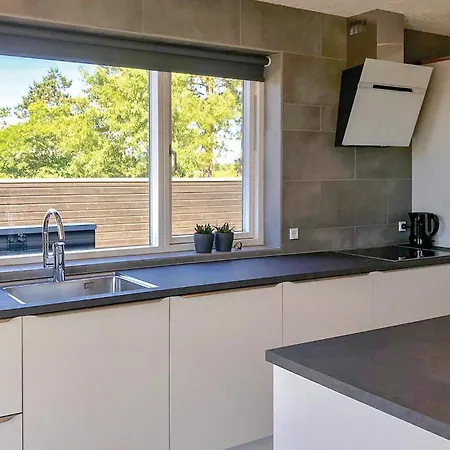 Casa de Férias Three-bedroom In Romo