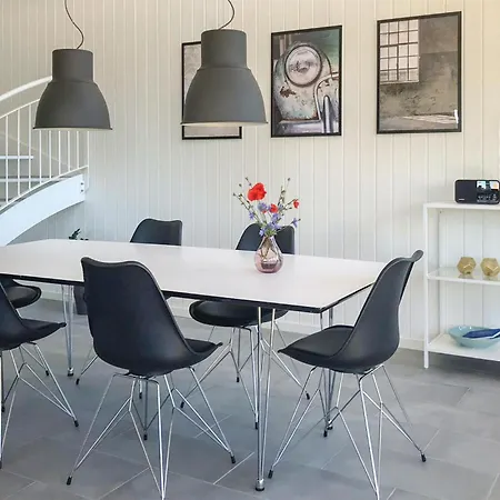 펜션 Three-bedroom In Romo Romo