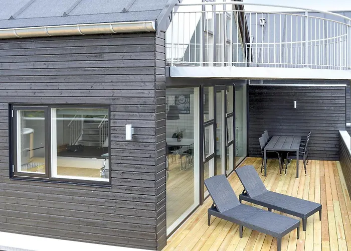 Σπίτι διακοπών Three-bedroom In *